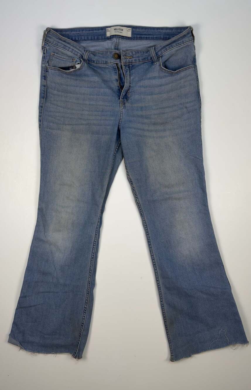 Hollister Mid-Rise Boot Cut Light Wash Denim Jeans Size 14R W32